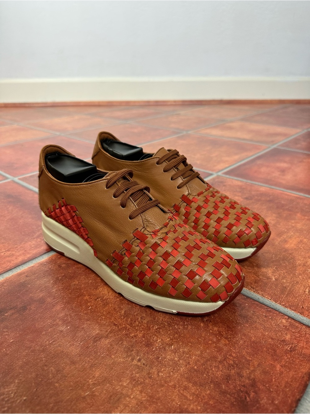 Saydo Artisan Lightweight Woven Sneakers - Picture 3 of 7